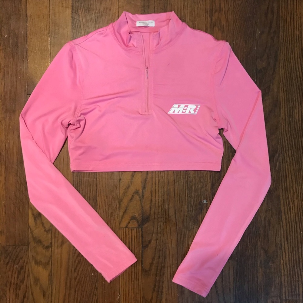 Long sleeve pink crop sweater